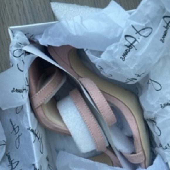 Pink double strap heels - size 7 - Picture 2 of 6